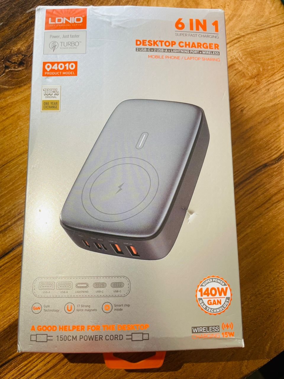 Un chargeur de bureau