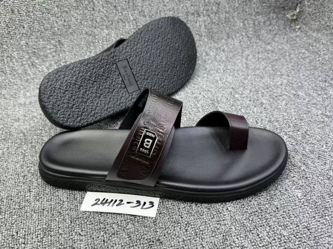 Sandales de la maison de luxe Française Berluti
