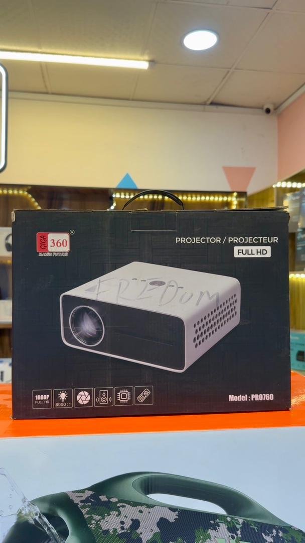 Vidéo-projecteur Giga freedom